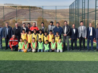 Göksun Belediyesi Onuncu Halı Sahayı Açtı