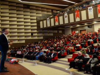 Dr. Ender Saraç, KSÜ’de “Kendine İyi Bak” Konulu Seminer Verdi