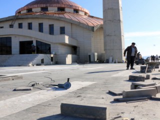 Merkez Camii’de Çevre Düzenlemesi Tamamlandı