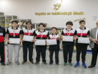 Sanko Okulları Masa Tenisinde Ödül Aldı