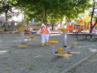 Onikişubat Belediyesi’nden Park İzni Öncesi Temizlik