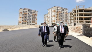 BAŞKAN FADILOĞLU, ASFALT ÇALIŞMALARINI YERİNDE İNCELEDİ