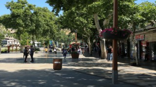 Kahramanmaraş'ta Kaldırımlara Çicek Konuldu !