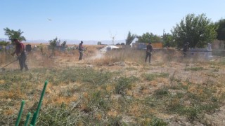 Kahramanmaraş'ta Mezarlık Bakımları Sürüyor