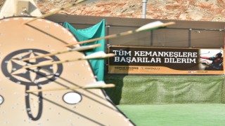 Kemankeşler Türkoğlu'nda Cumhuriyet İçin Ok Attı