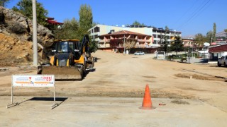 Kahramanmaraş Ekinözü'nde Yol Çalışmaları Sürüyor