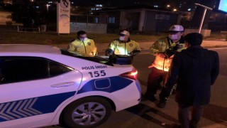 Sokağa Çıkma Yasağında Yakalandı Polislere Beni Sabaha Kadar Dövün Dedi