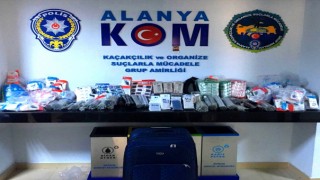 55 Bin 797 Kaçak Cep Telefonu Aksesuarı Ele Geçirildi