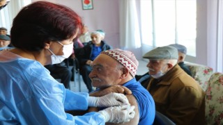 Burdur'da Huzurevleri'nde Aşılama Çalışmaları Başladı