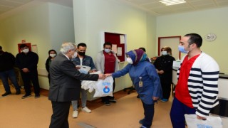Niyazi Can KSÜ Tıp Fakültesi Hastanesi Personelinin Yeni Yılını Kutladı