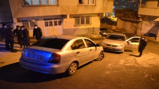 Sivil Polislerin Önünü Kesti Kendisini Polis Olarak Tanıttı