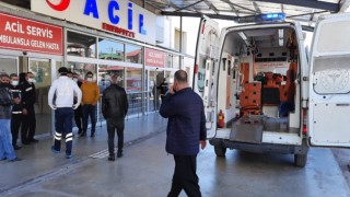 Adana'da Kopan Elektrik Telini Kesmeye Çalışan 2 Kişiden 1'i Akıma Kapılarak Hayatını Yitirdi