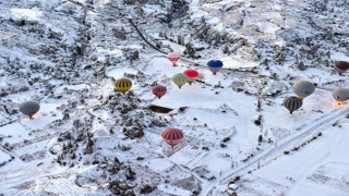 Kapadokya'da Balon Turları Kar Nedeniyle Durduruldu