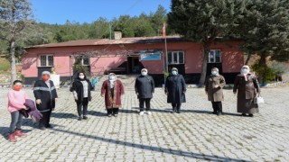 Okullar Gönüllü Kadınların Elleriyle Güzelleşiyor