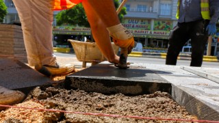Kahramanmaraş Büyükşehir Belediyesi Pazarcık'ta Düzenleme Çalışması Yapıyor