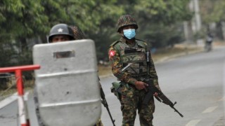 Myanmar'da Darbeciler ve Darbe Karşıtları Arasında Çatışma İki Ölü