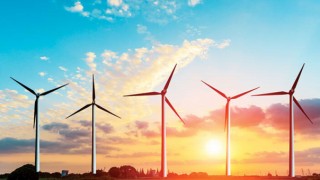Yenilenebilir Enerji Kaynakları Fosil Kaynakların Tahtını Sallamaya Devam Ediyor