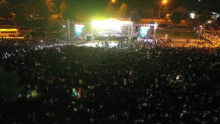 Elbistan Festivali'nde Yıldızlar Geçidi Sürüyor