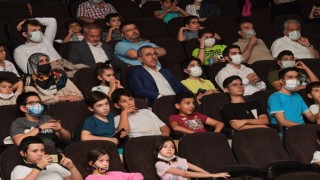 Başkan Güngör Gençlerle Şafak Vakti’ni İzledi
