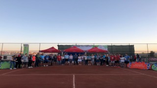 Gaziantep Büyükşehir, Uluslararası Tenis Turnuvası'nda Derece Alan İsimleri Ödüllendirdi
