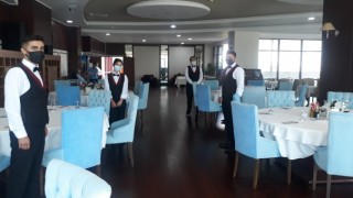 Üniversitemiz Turizm ve Otel İşletmeciliği Öğrencileri Uygulayarak Öğreniyor