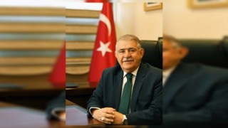 Başkan Mahçiçek’ten Öğretmenler Günü’nde Çiçekli Kutlama