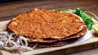 Evde Lahmacun Nasıl Yapılır?