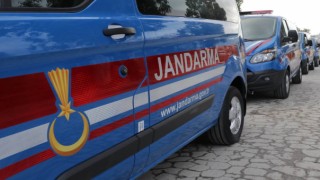 Düzce'de 9 Yaşındaki Engelli Çocuğa Jandarmadan Doğum Günü Sürprizi
