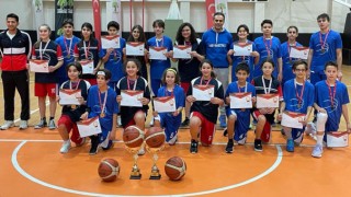 Sanko Okulları Kız ve Erkek Basketbol Takımı Şampiyon Oldu