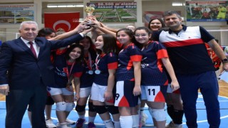 Sanko Okulları Kız Voleybol Takımı İkinci Oldu