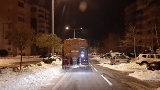 Ekipler Geceden Sabaha Tuzlama Yaptı