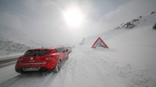Antalya Konya Kara Yolu Kar Nedeniyle Tır Geçişlerine Kapatıldı