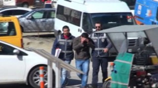 Kendisini polis olarak tanıtıp dolandırıcılık yapan zanlı tutuklandı