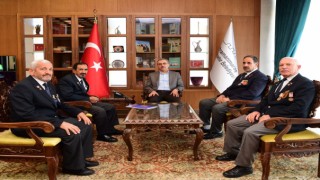 Başkan Güngör Muharip Gaziler Derneği Üyelerini Ağırladı