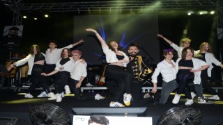 Mehmet Çevik 23 Nisan İzdihamı
