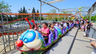 Minikler Lunapark’ta Doyasıya Eğlendi