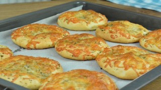 Sarımsaklı Ekmek Hazırlanışı