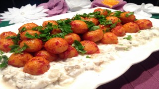 Yoğurtlu Köz Patlıcanlı Bulgur Köftesi Tarifi
