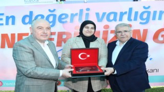 Başkan Mahçicek'ten Anlamlı Anneler Günü Kutlaması