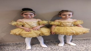 Minik Balerinlerin Gösterisi Büyüledi