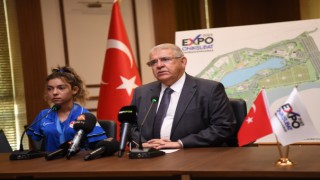 Başkan Mahçiçek Bu Kez İse Başarılarından Dolayı Sevilay’ı Ödüllendirdi