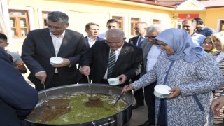 Onikişubat Belediyesi’nden Sevgi Evleri’ndeki Çocuklara Anlamlı Aşure İkramı