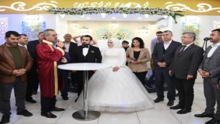 Başkan Güngör, Gazeteci Zekeriya Okutucu’nun Nikâh Törenine Katıldı