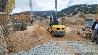 Büyükşehir’den Göksun Kırsalına 14 Bin Metrekare Kilit Parke