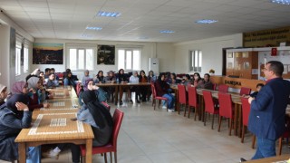 Kütüphane Söyleşileri Gençlerle Buluşmaya Devam Ediyor