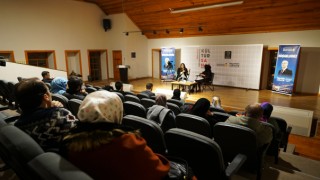 Yazar Yabar: “Yerli Olmayan Yazar Evrensele Ulaşamaz”
