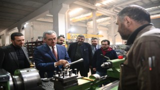 Başkan Güngör’den AKM Kahraman Makina’ya Ziyaret