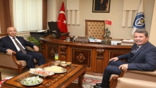 Başkan Okumuş’tan Rektör Bakan’a “Hayırlı Olsun” Ziyareti
