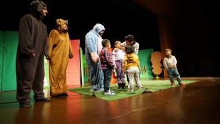 Minikler Hafta Sonu Büyükşehir’in Tiyatrosuna Koştu