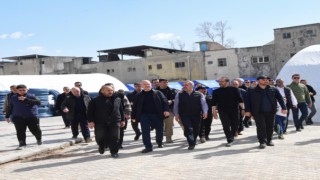 Başkan Güngör, Bakan Soylu ile Geçici Esnaf Çarşılarını Ziyaret Etti
